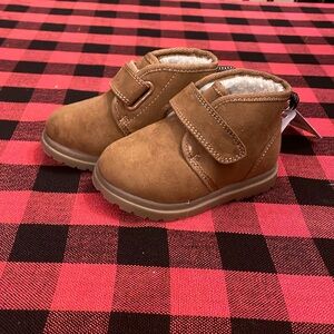 Cat & Jack toddler boots size 5 new/never worn with tags.